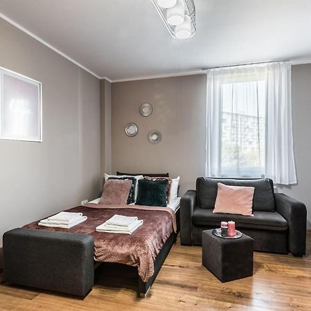 Rent Like Home - Gwiazdzista 10 Wroclaw Ngoại thất bức ảnh