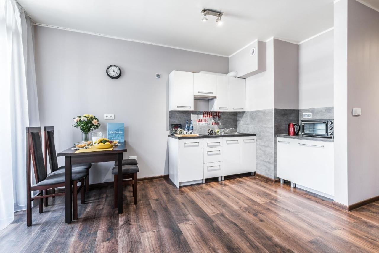 Rent Like Home - Gwiazdzista 10 Wroclaw Ngoại thất bức ảnh