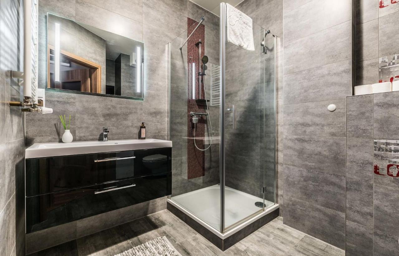 Rent Like Home - Gwiazdzista 10 Wroclaw Ngoại thất bức ảnh