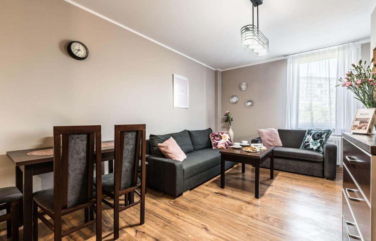 Rent Like Home - Gwiazdzista 10 Wroclaw Ngoại thất bức ảnh